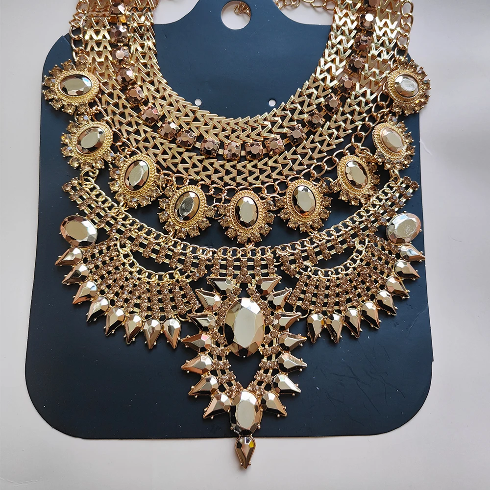 Vintage Statement Jewelry Silver Gold Color Large Chunky Bold Collar Beautiful Sparkly AB Crystal Rhinestone Necklace for Women