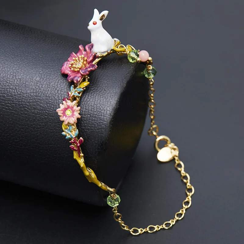 

New Arrival Niche Design Cute Fashion Enamel Glaze Alice's Rabbit Red Malus Spectabilis Bracelet Semi Bangle Boudoir Jewelry