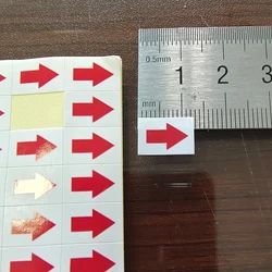 Etiqueta adhesiva de papel de flecha roja para indicación de dirección o procesamiento de productos, 12x9mm, 1000 piezas