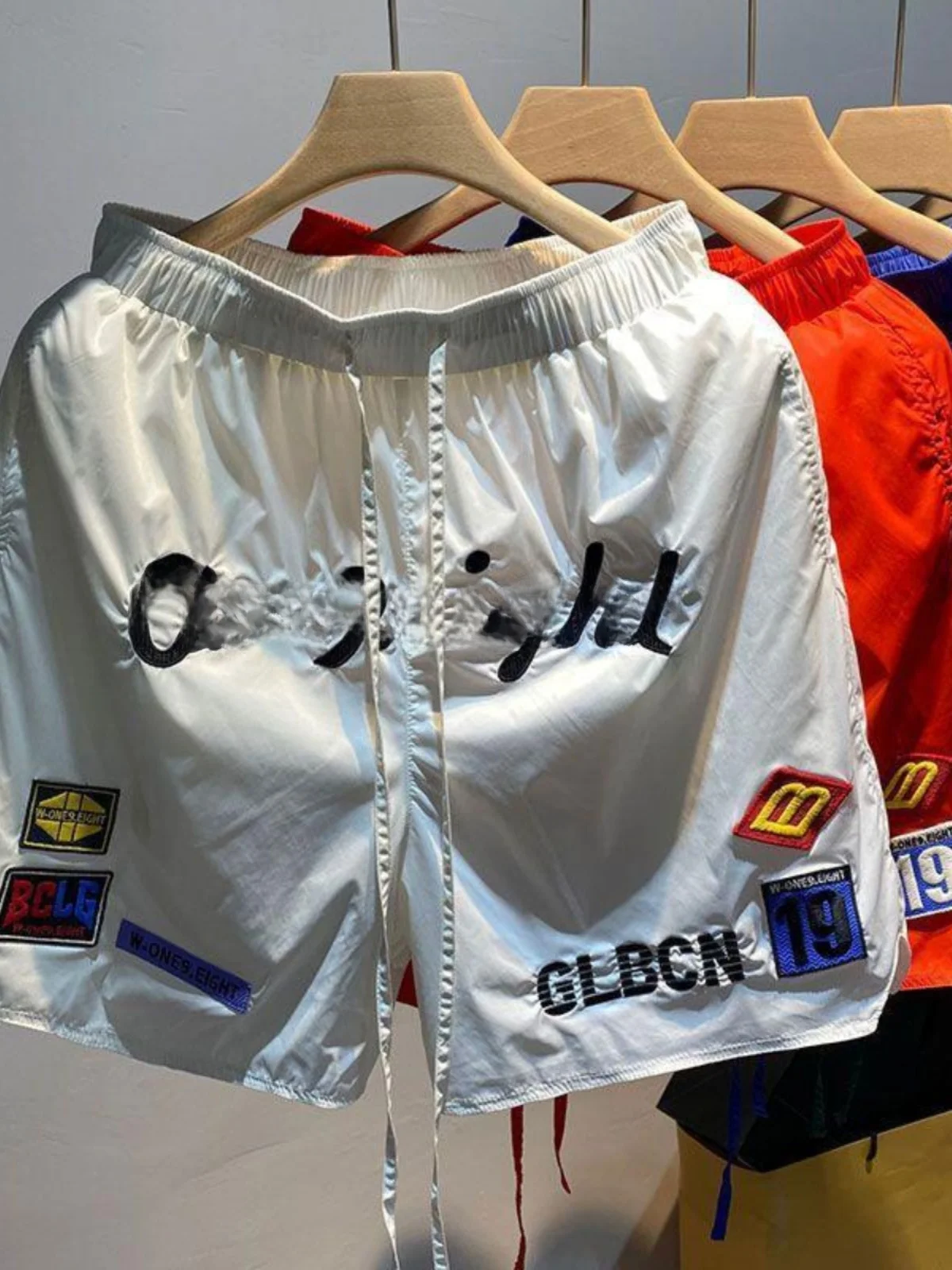 

Свободные баскетбольные орты для мужчин, летняя повседневная дышащая пляжная одежда с вышивкой, уличная одежда с высокой талией, спортивная подростковая фас...