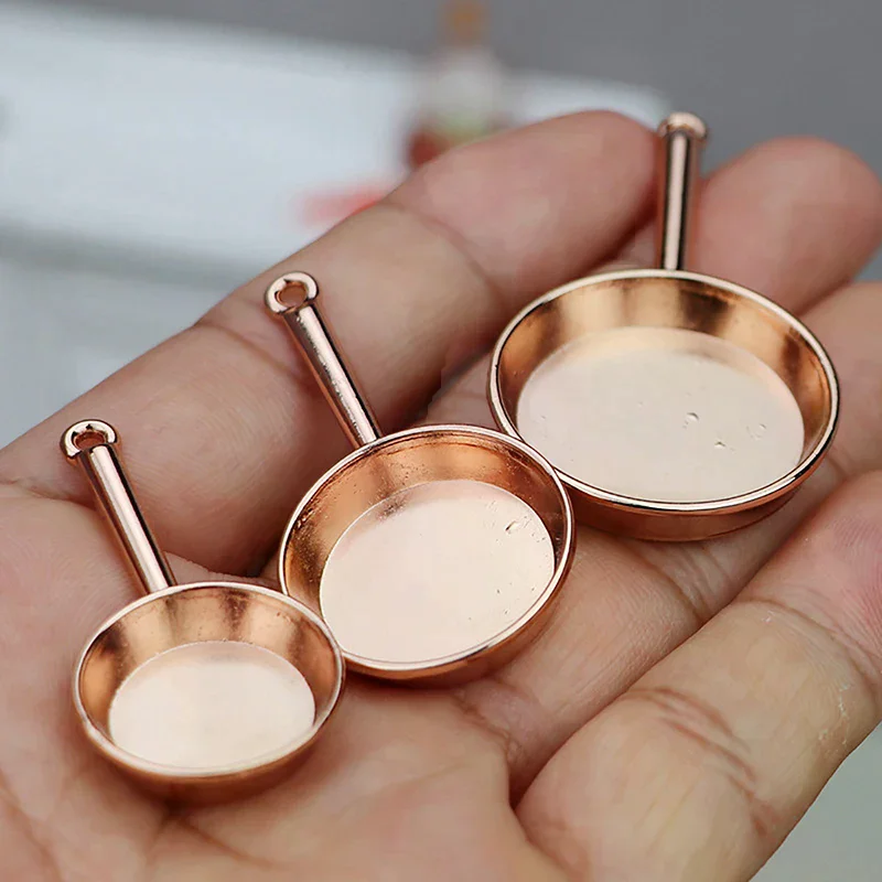 1Set 1:12 Puppenhaus Miniatur Bratpfanne Kasserolle Metall Kochgeschirr Küchenmodell Deko Spielzeug Puppenhaus Zubehör