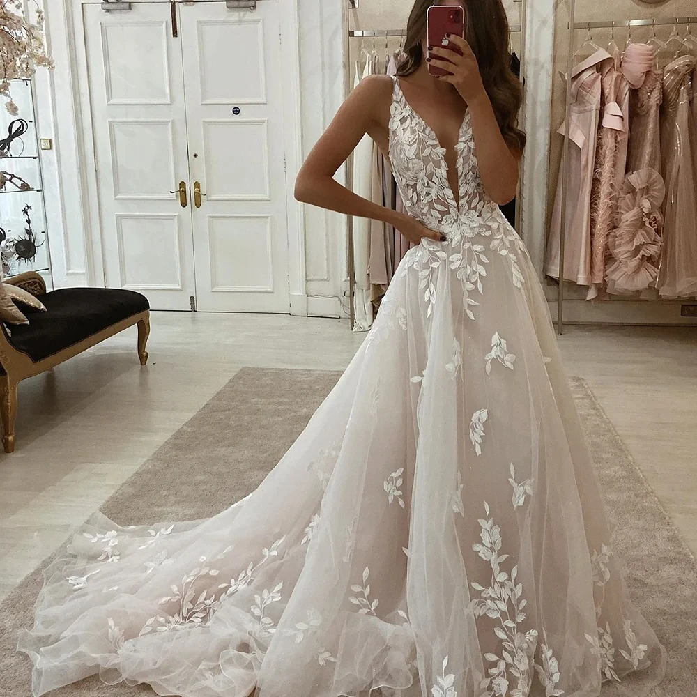 Vestidos de casamento elegantes de renda personalizados, corte baixo, decote em v, apliques, vestido de noiva, princesa, alça espaguete, vestido de festa de noiva para mulheres