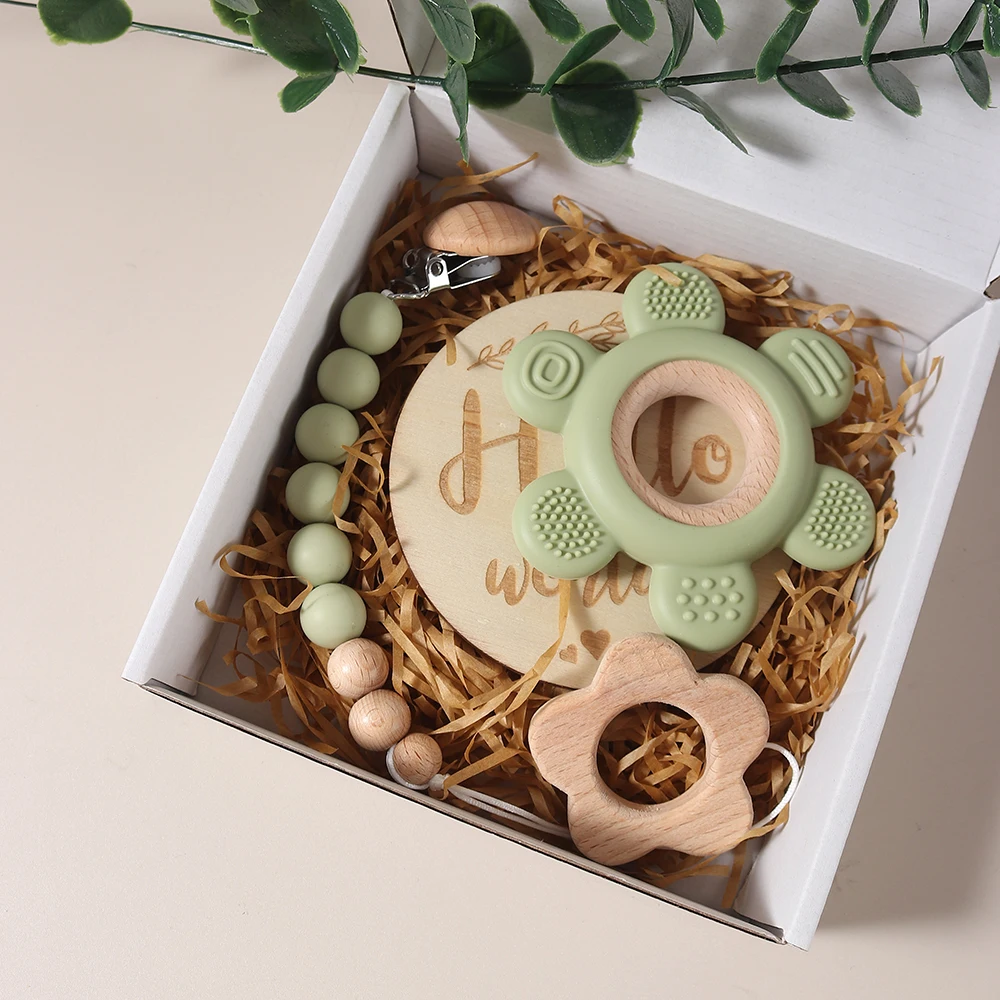 Baby Gift Set Teething Toy Gift Box Pacifier Chain Dummy Clip Infant Essentials Flower Memory Milestone Props Newborn Soothing