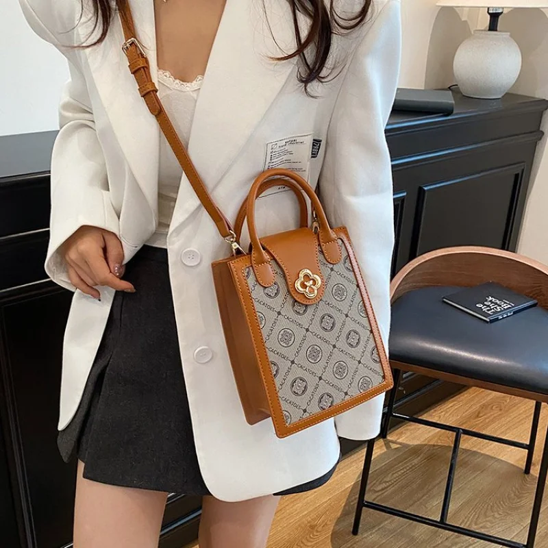 

Women's Trendy Leather Tote Bag Featuring Casual Vintage Vibe And Spacious Interior Perfect For Daily Use​