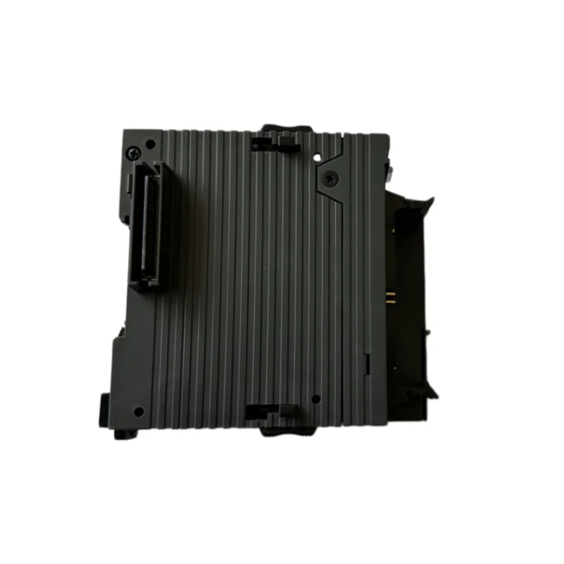 Good KEYENCE KV-MC40V Programmable Controller 4 Axis Pulse Train Positioning Motion Unit with One Year Warranty
