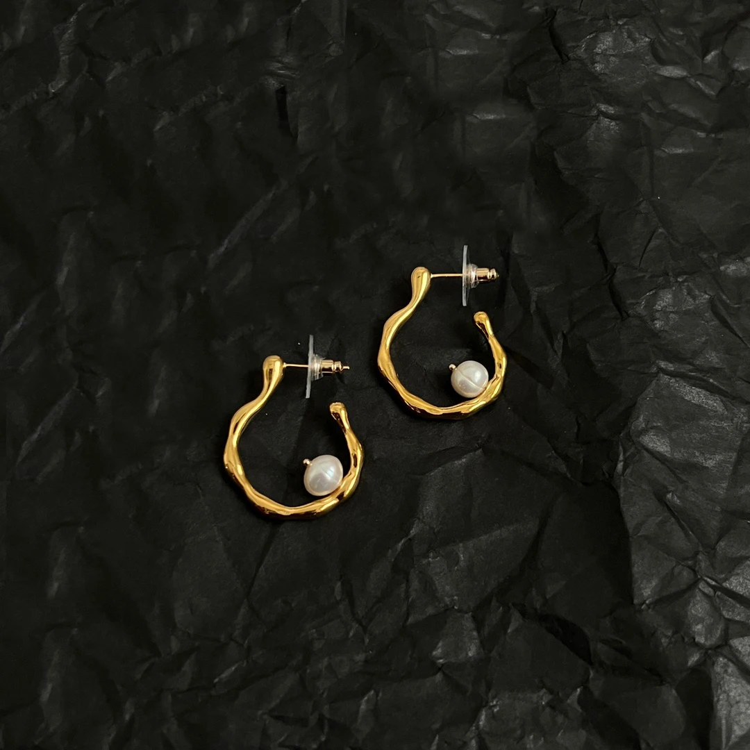 

Women's Gold Hoop Earrings with Pearl Accents Irregular Minimalist Dangle Vintage-Inspired Fashion Jewelry Chic Accessories