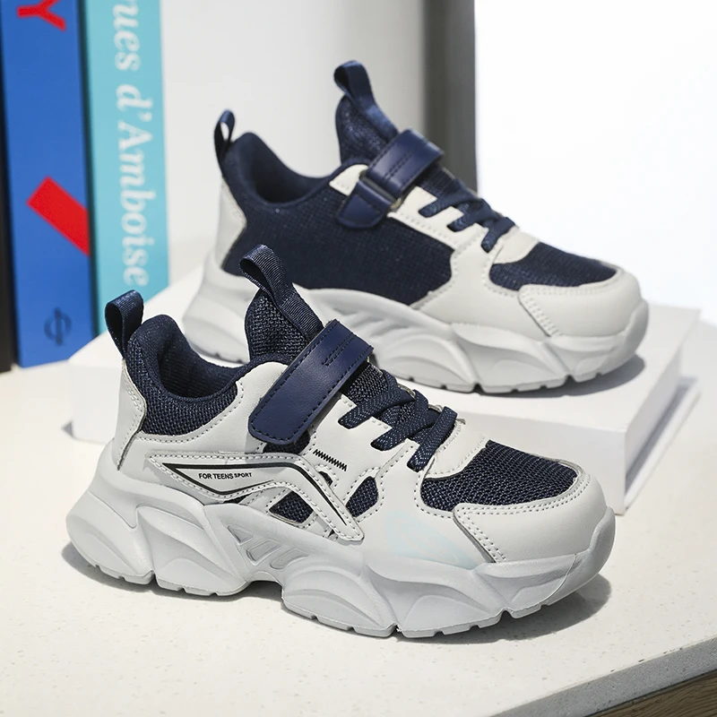 A pair of children's four-season mesh sport shoes, soft and comfortable running shoes, sizes 29-40，KT-LD-361
