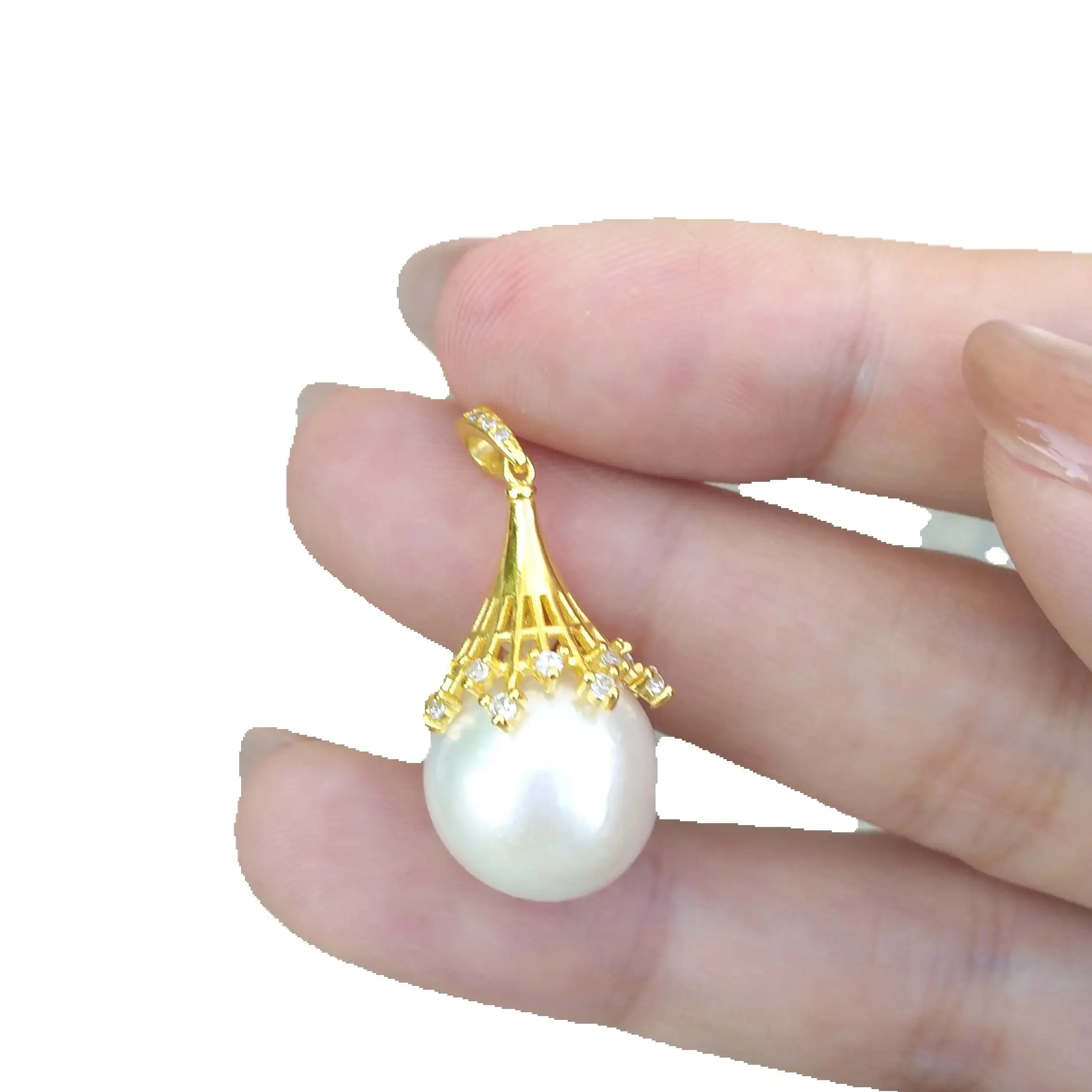 

Gorgeous AAA 11-12mm natural round south sea white pearl pendant