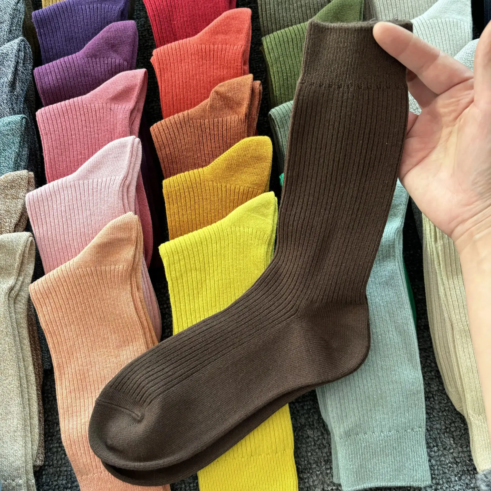 5 paia di calzini classici da uomo e da donna in tinta unita, calzini morbidi in cotone pettinato allentato di base quotidiana per uomo