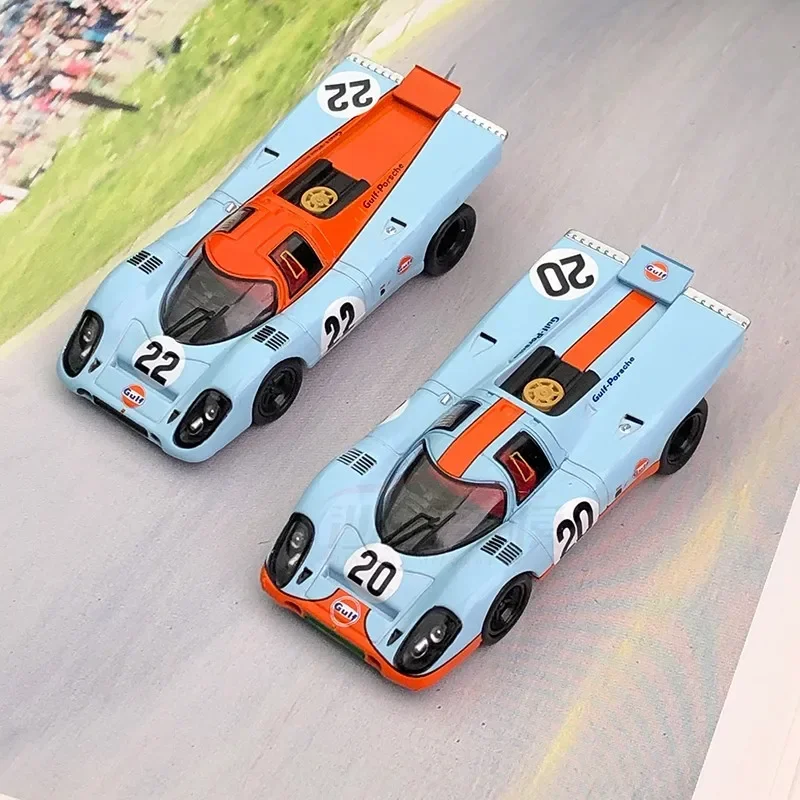 Spark 1:64 Porsche 917K Bay livery 1970 classic Le Mans race diecast car model Boy Collection Display toy gift for children.