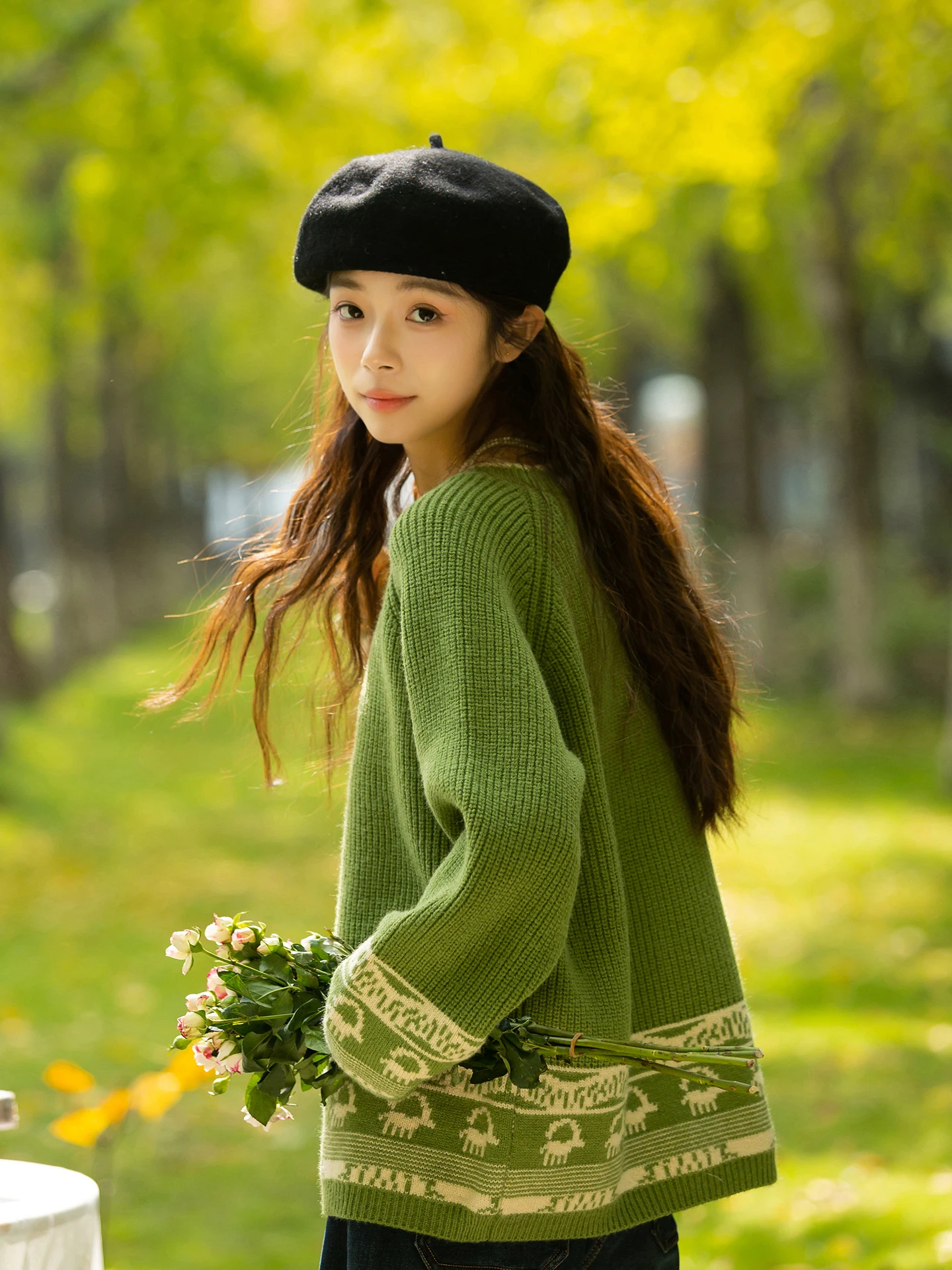 

Женский вязаный свитер с цветочным узором, осенне-зимняя новинка, модный дизайн, для ношения как под одежду, так и поверх нее, свободный крой, круглый вырез, длинный рукав.