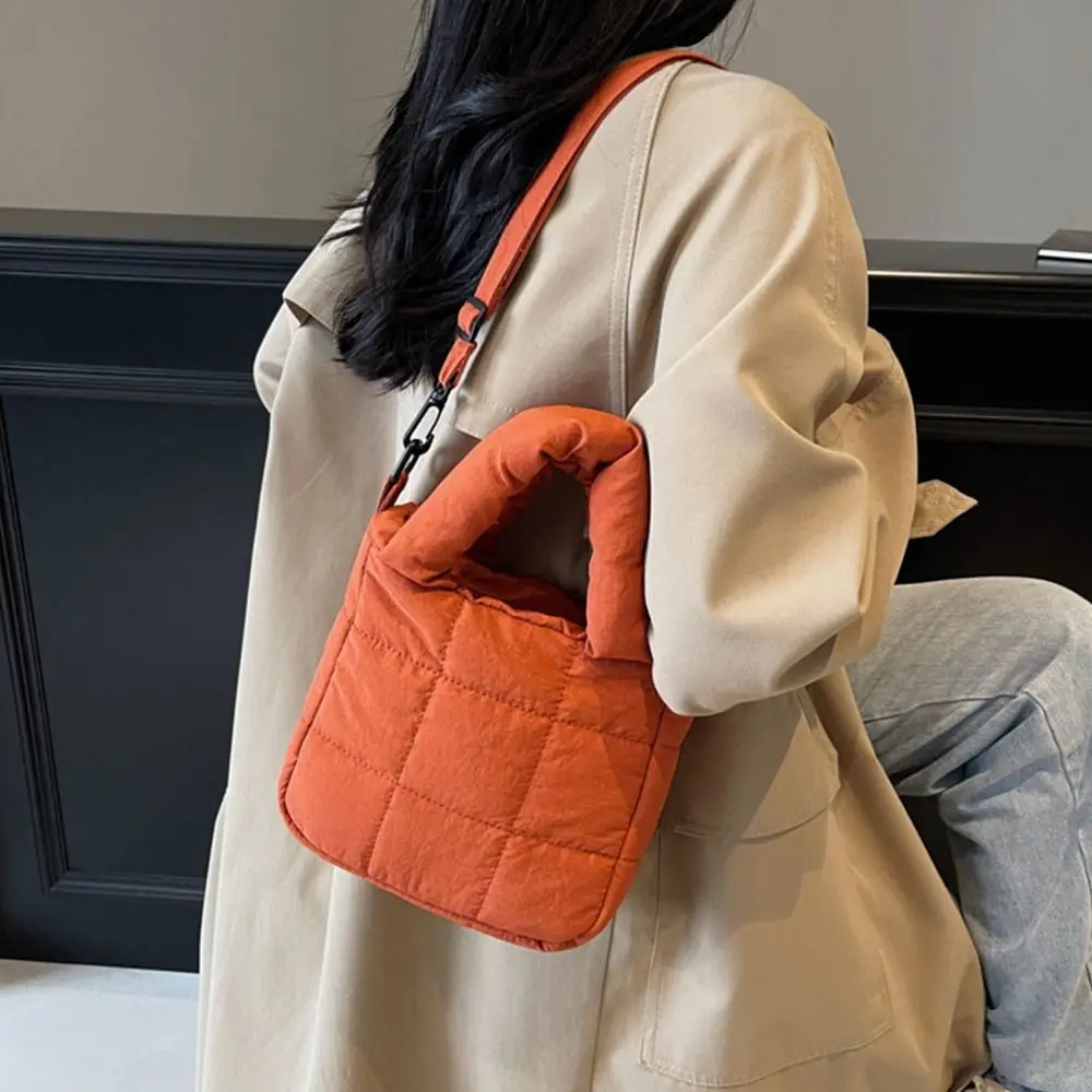 

Новая легкая сумка-пуховик, повседневная сумка через плечо с регулируемым плечевым ремнем, однотонная пышная сумка