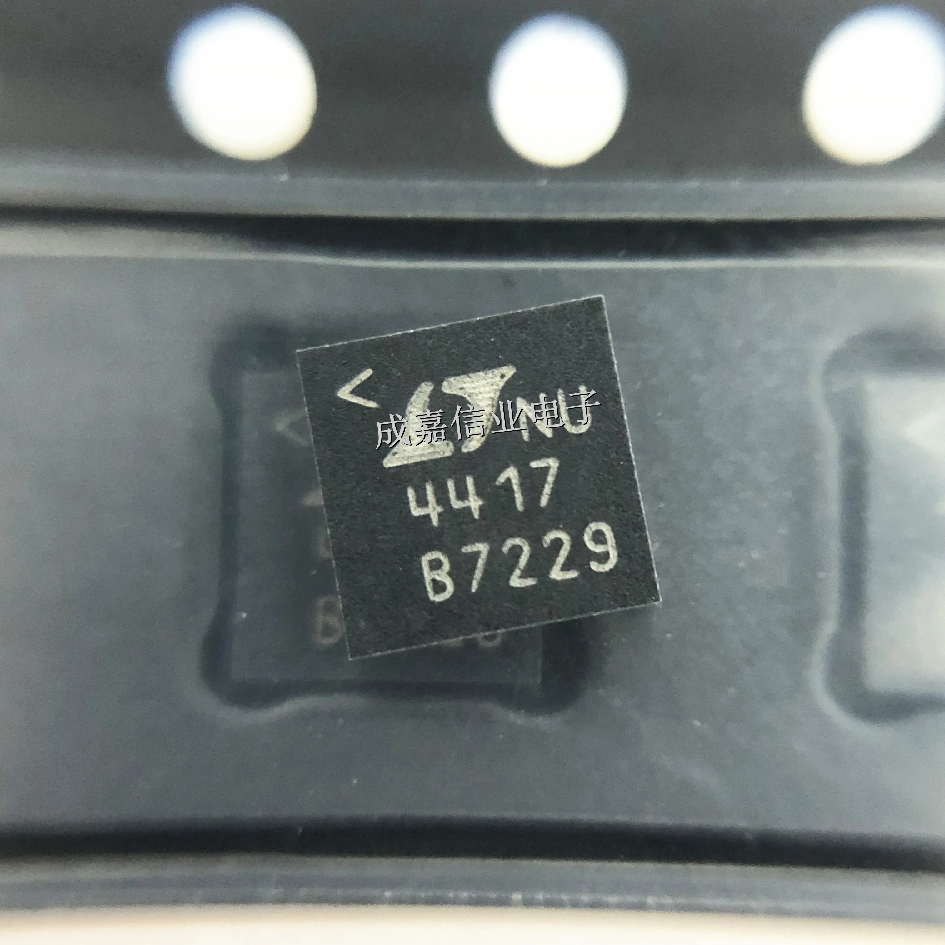 5pcs/Lot LTC4417CUF#TRPBF QFN-24 MARKING;4417 Power Management Specialized - PMIC Operating Temperature:0C-+ 70 C
