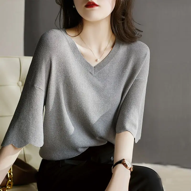 Summer Versatile Flare Sleeves Screw Thread Half Sleeve Basic T-Shirts Gray Colour V-Neck Ruffle Women Top Tee Loose Vintage