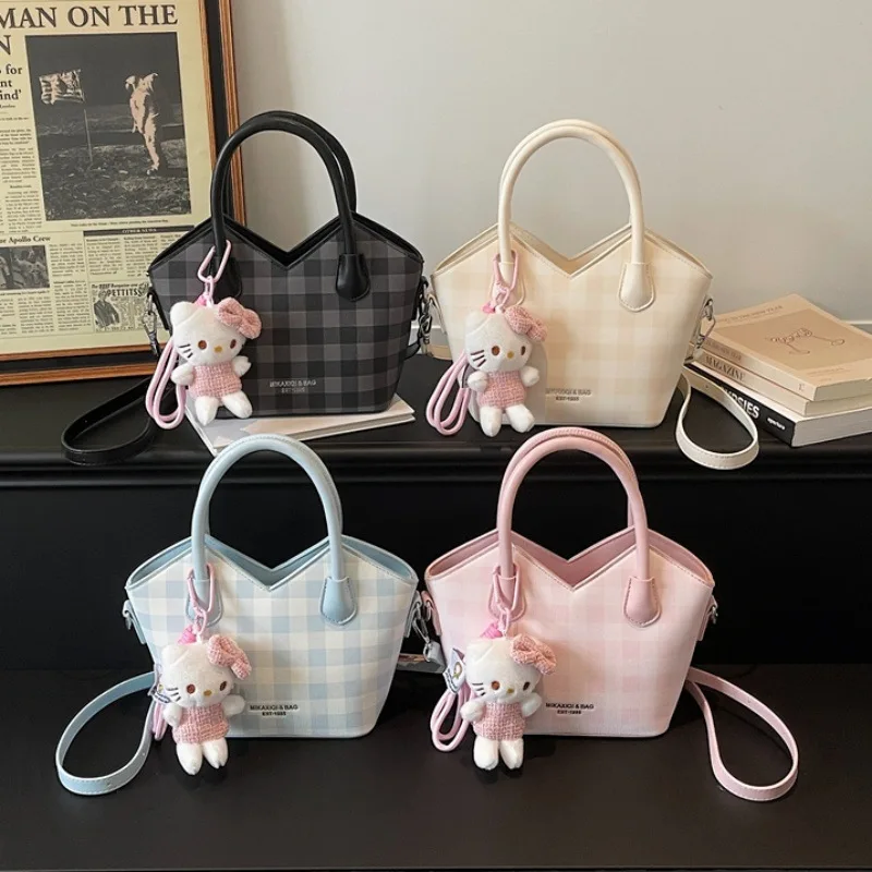 

HelloKitty New Women's Crossbody Bag Is Fashionable High-quality and Cute It Is A Versatile and Versatile Storage Bag for Girls