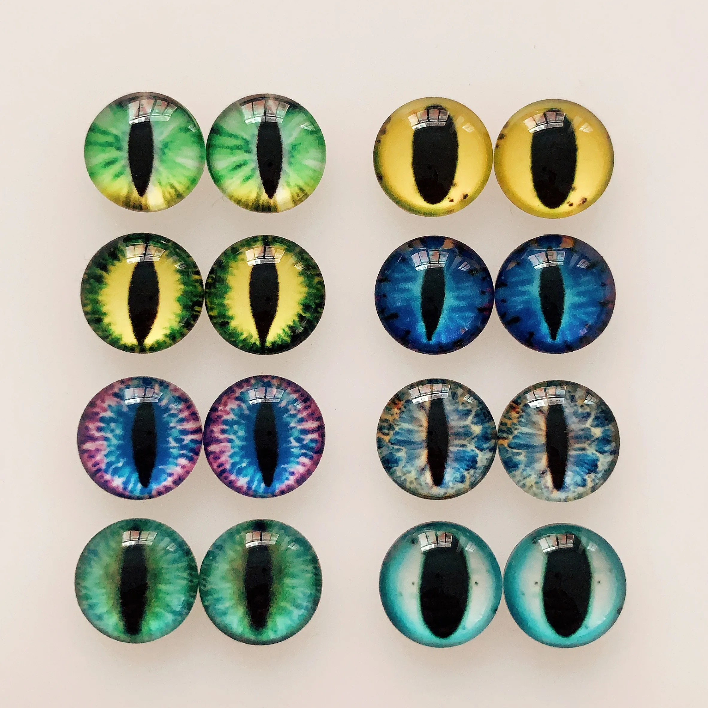 Onebeading 6mm 8mm 10mm 12mm  Random Mixed Toys Dolls Animal Eyes Round Glass Cabochon DIY Making Accessories K06380