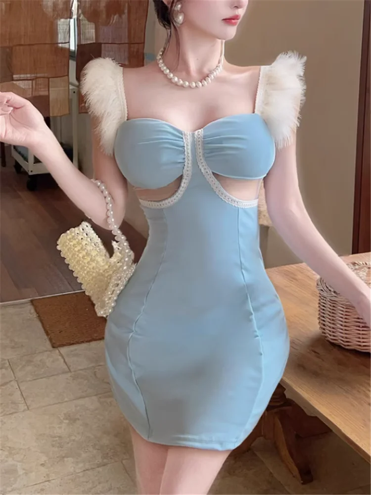 Abito da festa di compleanno blu nero patchwork di piume di moda Abito estivo aderente da donna con colletto quadrato in rete cava