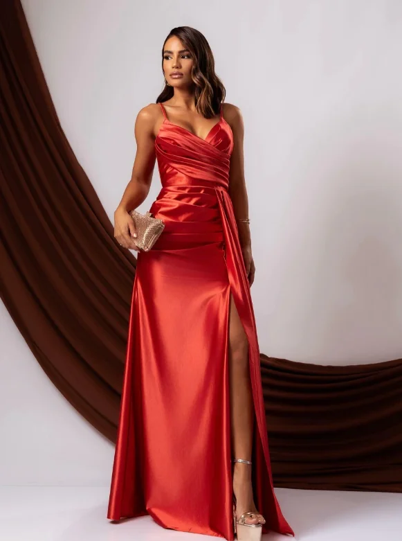 Di alta qualità personalizzato scollo a V piega pavimento lunghezza senza maniche bretelle sottili abito elegante da donna per la festa nuziale فستان