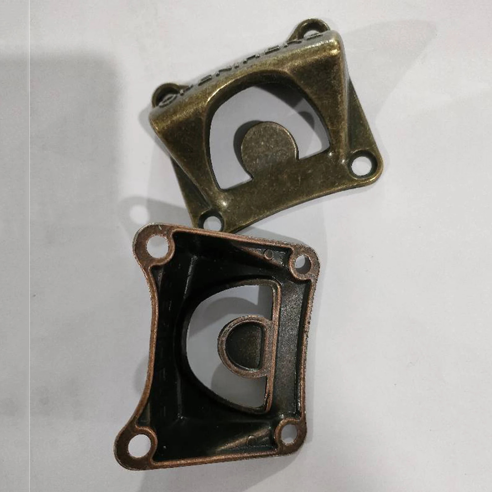 Zinc Alloy Wall Bottle Opener Magnetic Cap Lifter Vintage Rustic for Kitchen Bar Party Use