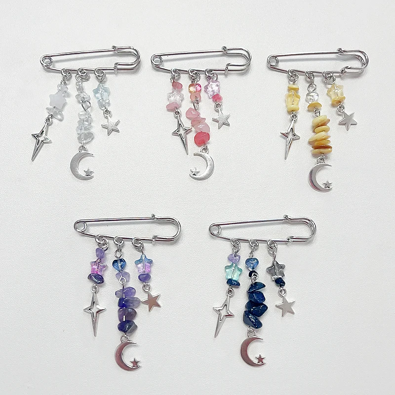 Pasador de seguridad de cristal con dije de bolso inspirado en la luna de Tokio