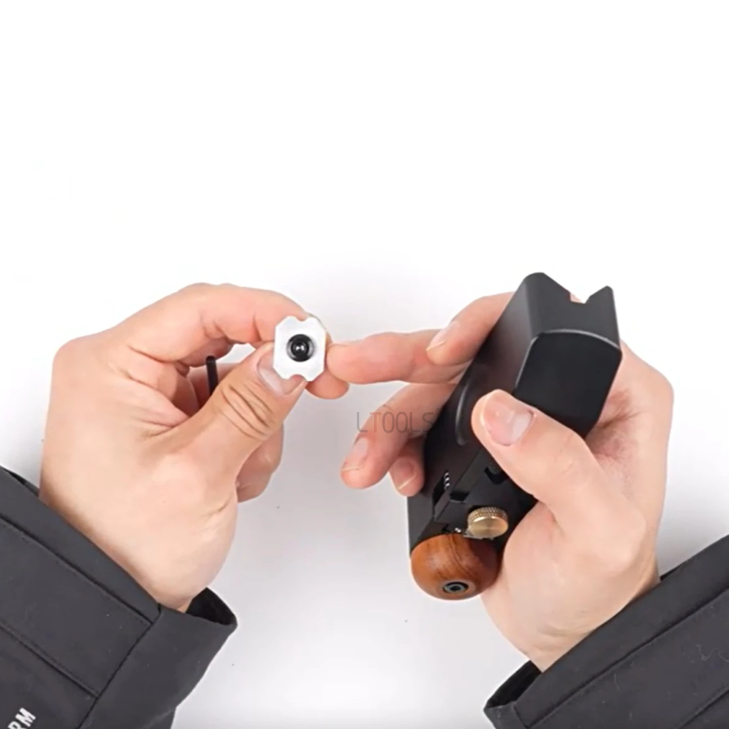 

Регулируемый рубанок R2.5/R4 для обработки дерева, с рукояткой, для точной настройки, с лезвием из твердого сплава, для тонкой регулировки