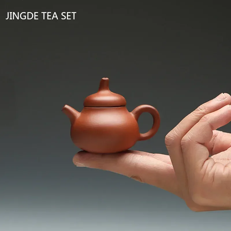 Boutique Mini Tea Pet Ornaments Yixing Purple Clay Small Teapot Tea Set Decoration Fingertip Pot Tea Table Decor Accessories