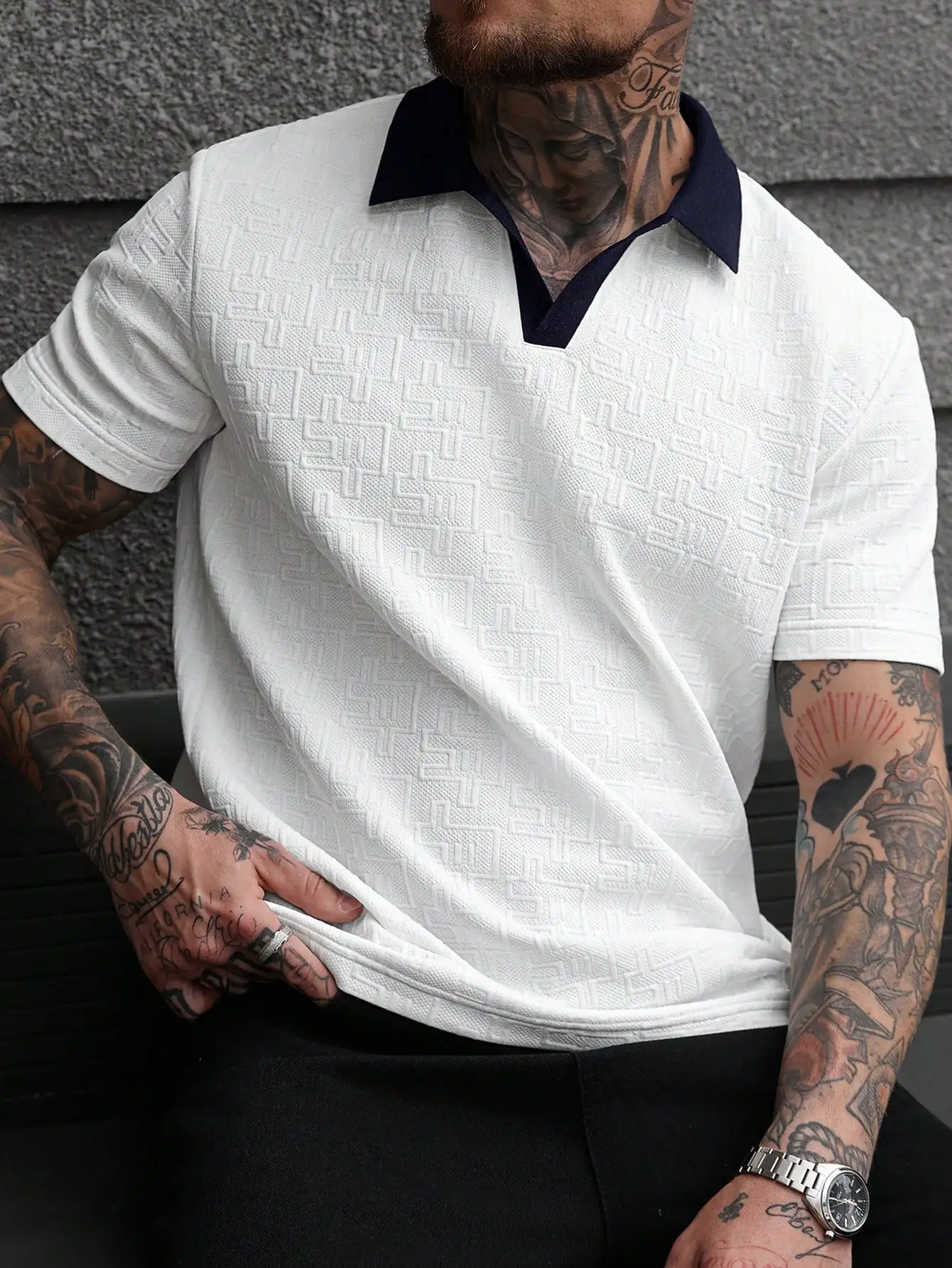 

Men's Textured White Polo Shirt with Contrast Navy Collar, Short Sleeve Casual Fit
