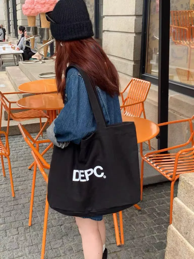 

Новинка 2024 года, милая корейская большая сумка через плечо Capaci, повседневная дорожная сумка, женская большая сумка из нейлонового материала, летний сезон