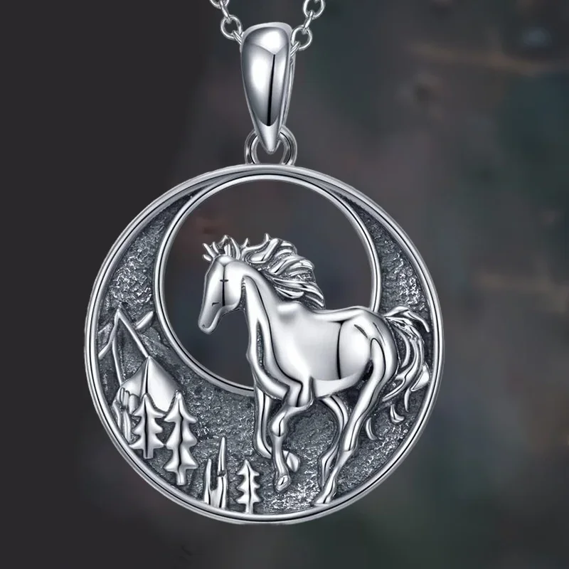 Fashion Forest and Horse Detail Round Pendant Necklace Exquisite New Year Party AnniversaryGift for Animal LoversAnniversarGifts