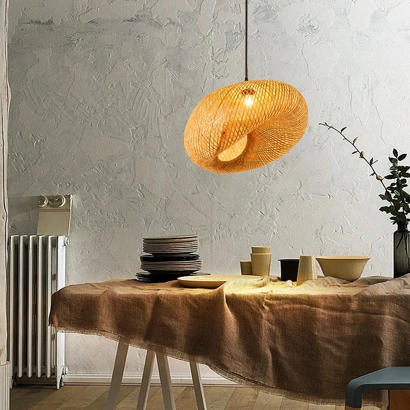 Lampada a sospensione in stile cinese unico lampadario in bambù con tessitura paralume da cucina in Rattan bellissimo paralume moderno in bambù