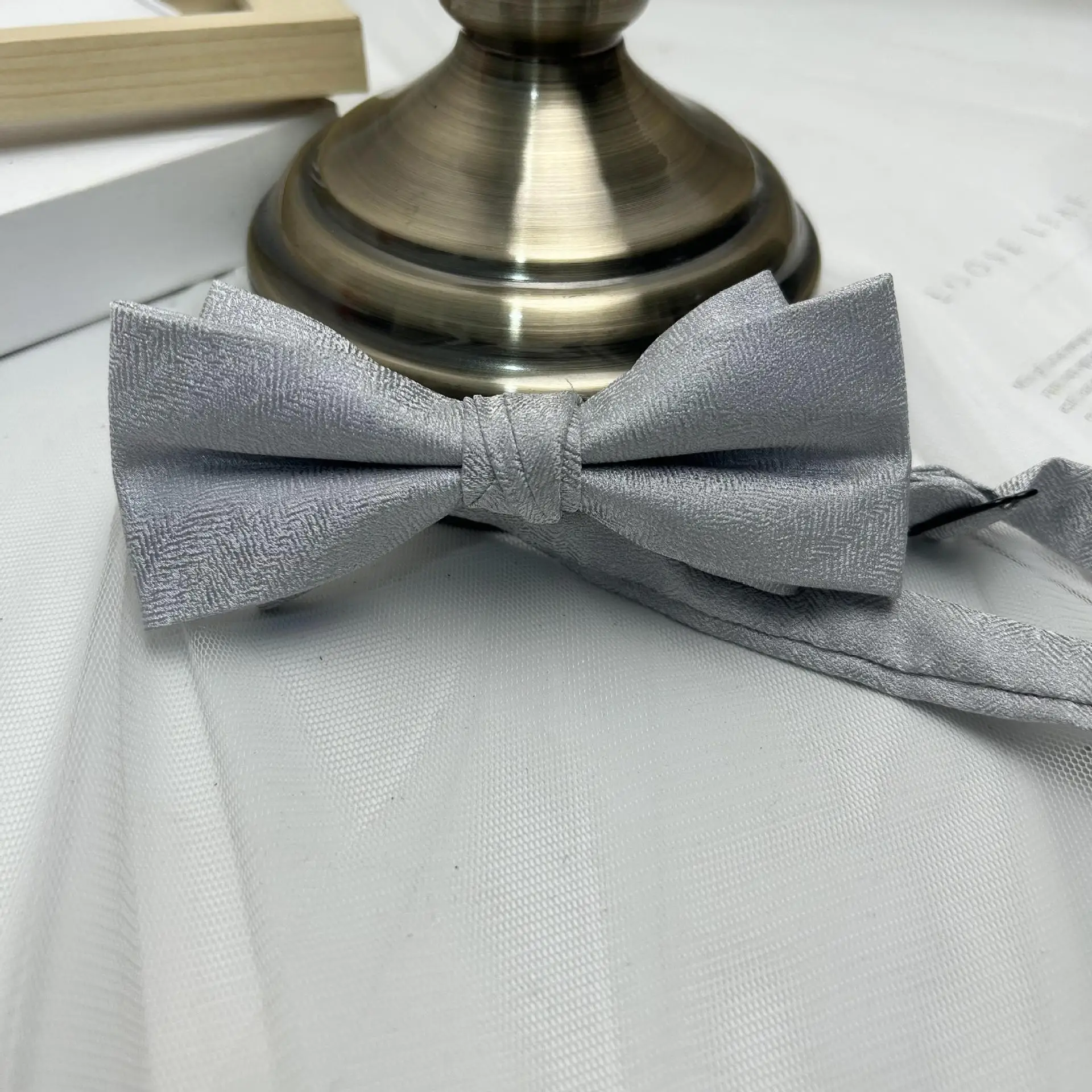 بلون داكن نمط ربطة القوس فيونكة عادية متعددة الاستخدامات طبقة مزدوجة ربطة القوس فيونكة طالب موحدة الملحقات ربطة القوس فيونكة شخصية بسيطة