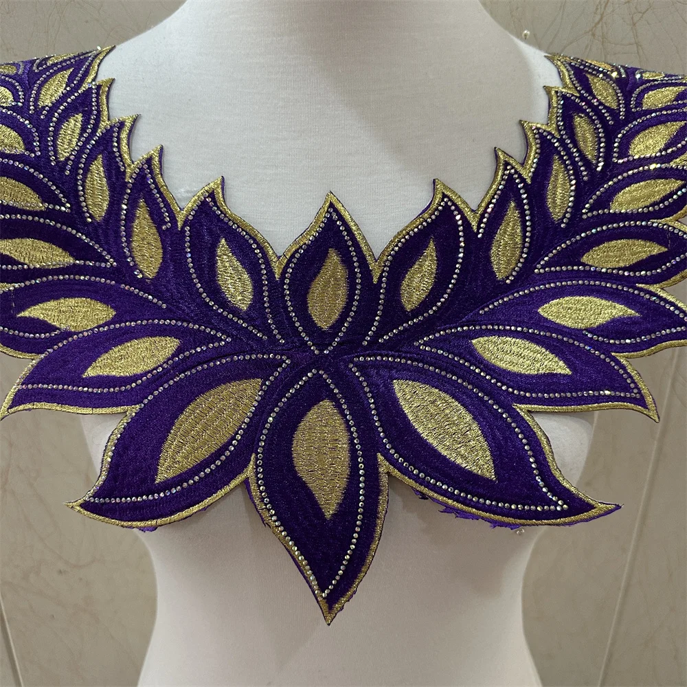 Hot Selling Embroidered Flowers Patches with Rhinestone Iron on Sew on Clothes For Decoration DIY