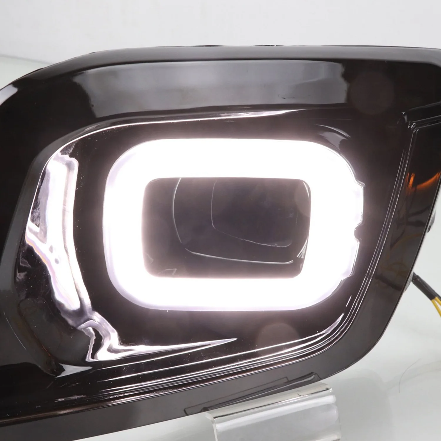 

DRL Fog Lamp LED Daytime Running Light Day Light with Turn Signal for Ford Ranger Wildtrak 2019 2020 jasmine