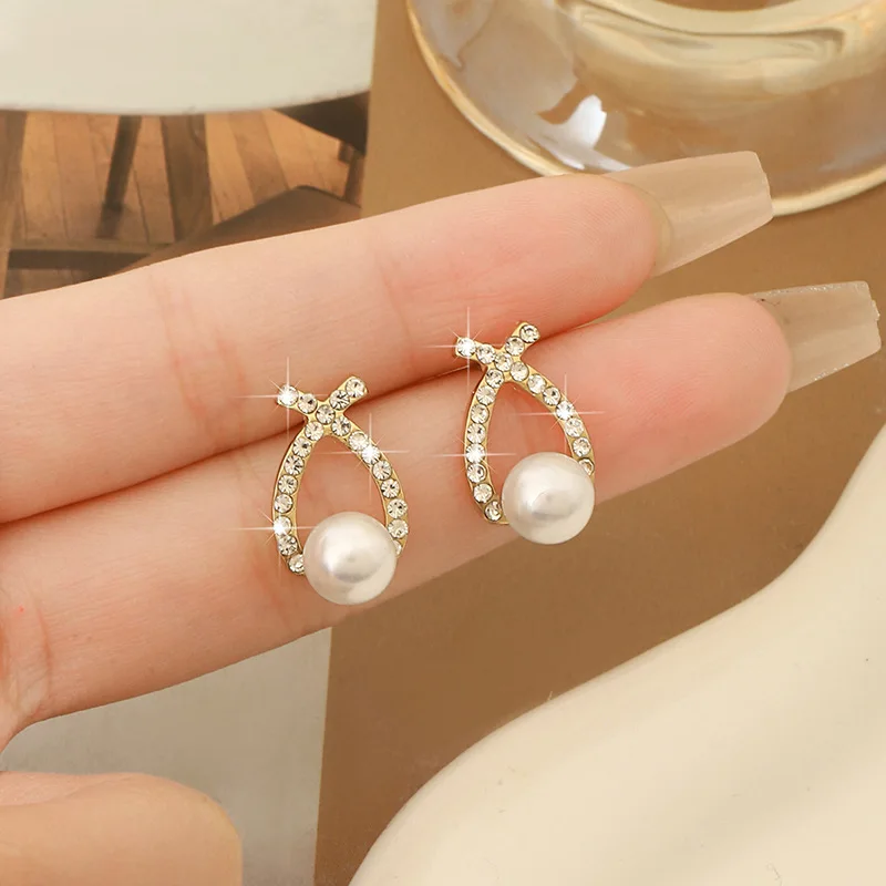 French Elegant Imitation Pearl Cross Stud Earrings For Women Simple Micro-Inlaid Zircon Clouds Airplane Cat Exquisite Jewelry