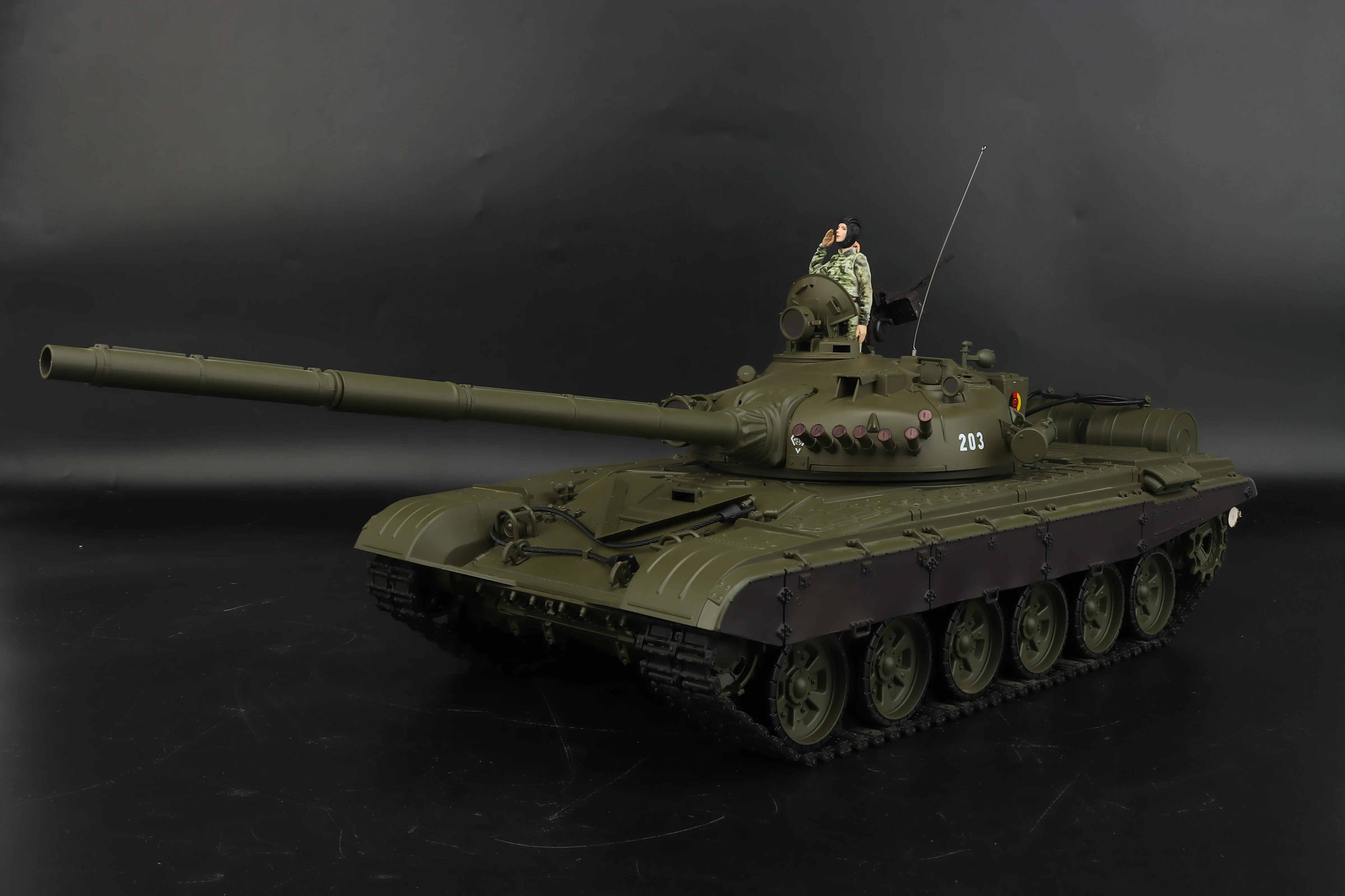 

Heng Long 1/16 rc tank model Russian T-72 Tank Professional Metal Chassis Version 3939 ( Metal Chassis & Wheels & Track & 360° )