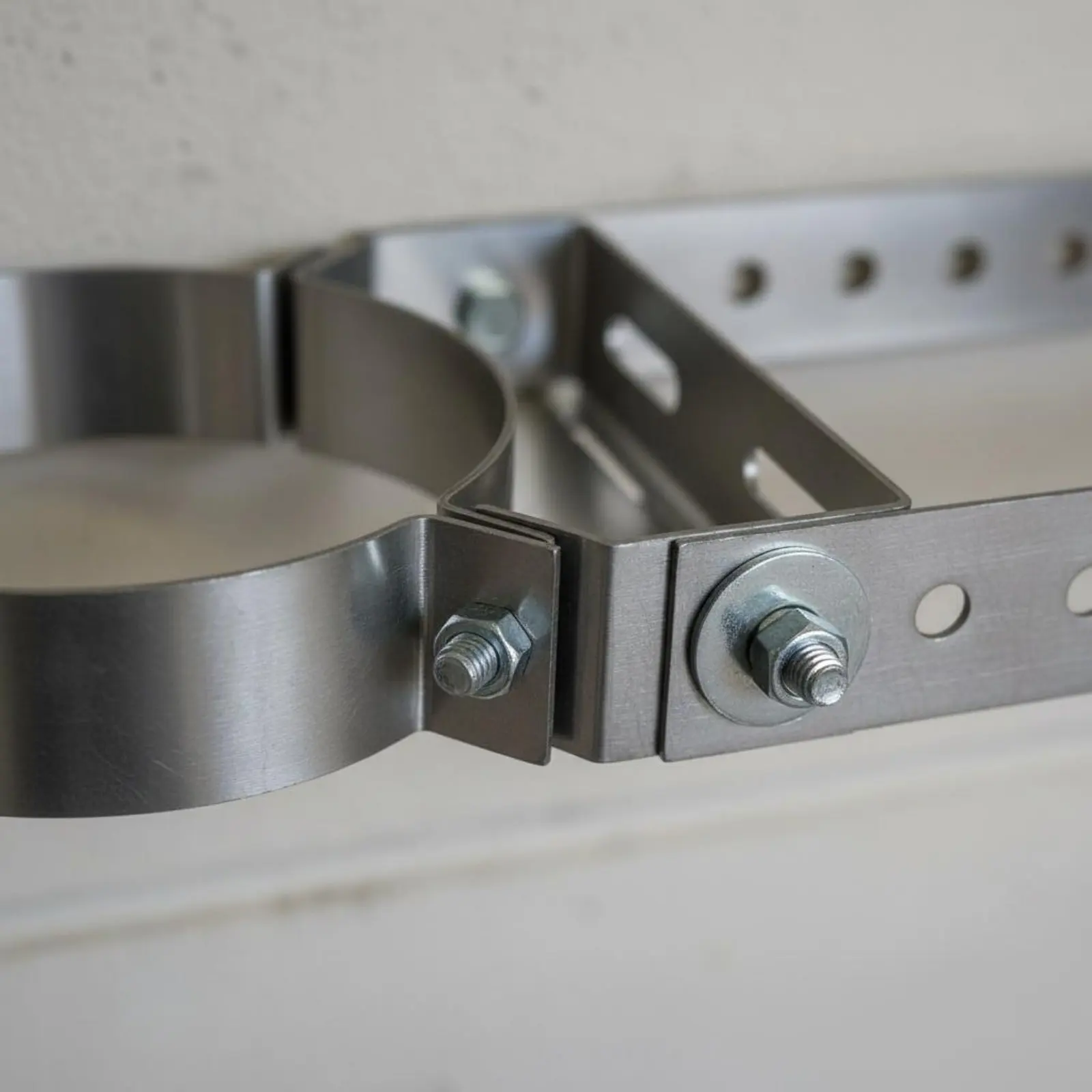 staffa-di-fissaggio-per-caminetto-supporto-per-tubo-fumario-resistente-facile-da-installare-accessorio-per-riscaldamento-domestico-regolabile