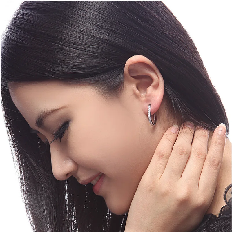 Fashion Korean-style celebrity-similar trendy copper-plated silver shimmering moon-shaped earrings with ear clasps for women