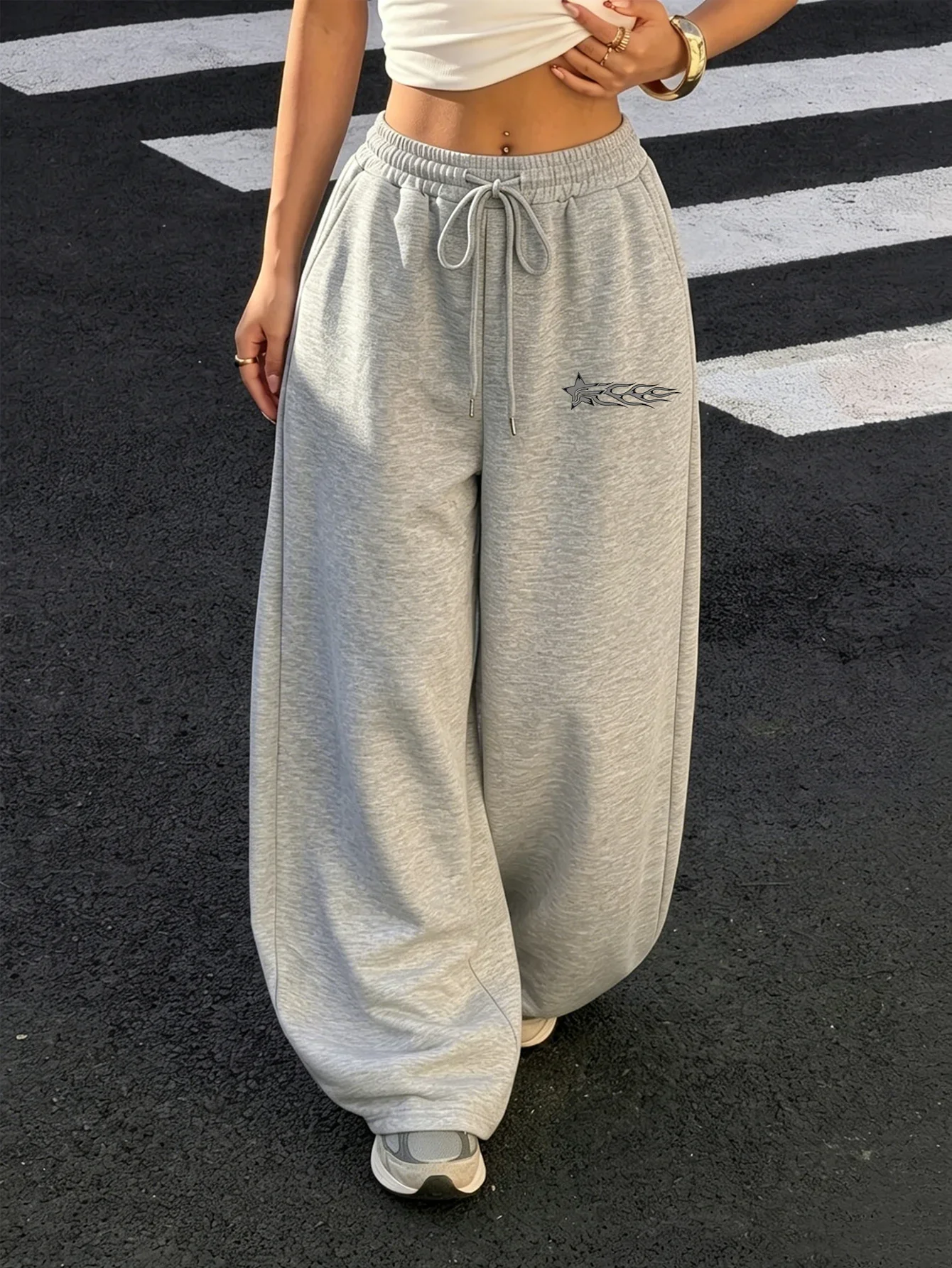 2026 new style women's fleece sports pants, suitable for wearing in autumn and winter, warm, casual and loose straight pants