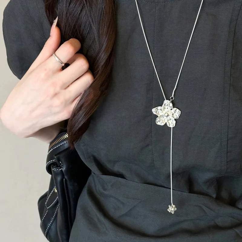 Gold Silver Tone Flower Adjustable Pull Long Sweater Necklace for Women Elegant Versatile Unique Design Lightweight Premium