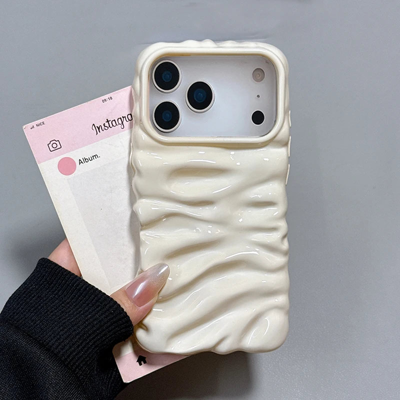 حافظة هاتف بسيطة شعبية ثلاثية الأبعاد ذات ملمس كريمي لهاتف آيفون 17 برو ماكس 16 15 14 Plus 13 غطاء خلفي لامع من البولي يوريثان