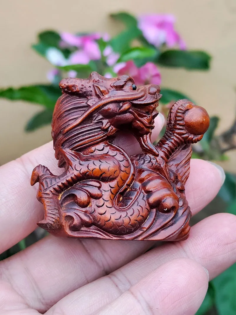 

Y7587 - 2" Hand Carved Boxwood Netsuke Carving : Dragon with Pearl