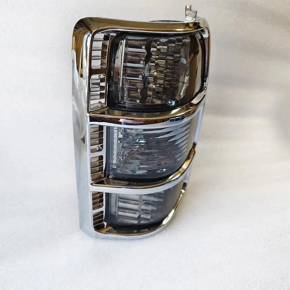 Автомобильный светодиодный задний фонарь стоп-сигнала для Mitsubishi Pajero MB831085 MB831089 V31 V44 V46 1991 ~ 1997 сигнальный фонарь заднего фонаря Автомобильный светодиодный задний фонарь стоп-сигнала для Mitsubishi Pajero MB831085 MB831089 V31 V44 V46 1991 ~ 1997 сигнальный фонарь заднего фонаря