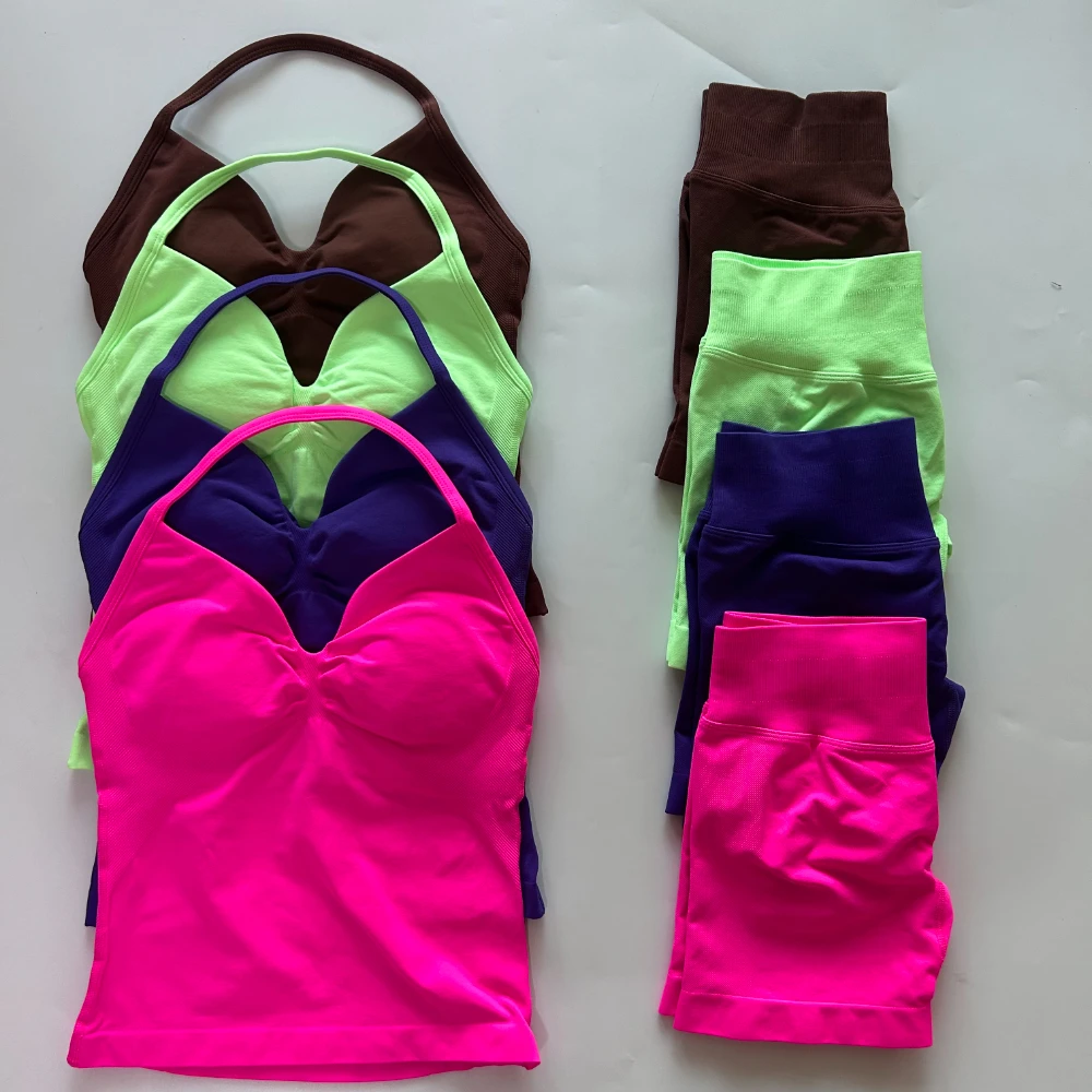 Damen Fitness-Set 2-teilig Ohne Logo Rückenfreie Tanktops Hochgeschnittene Nahtlose Scrunch-Shorts Gym Workout-Anzug Activewear Trainingsanzug