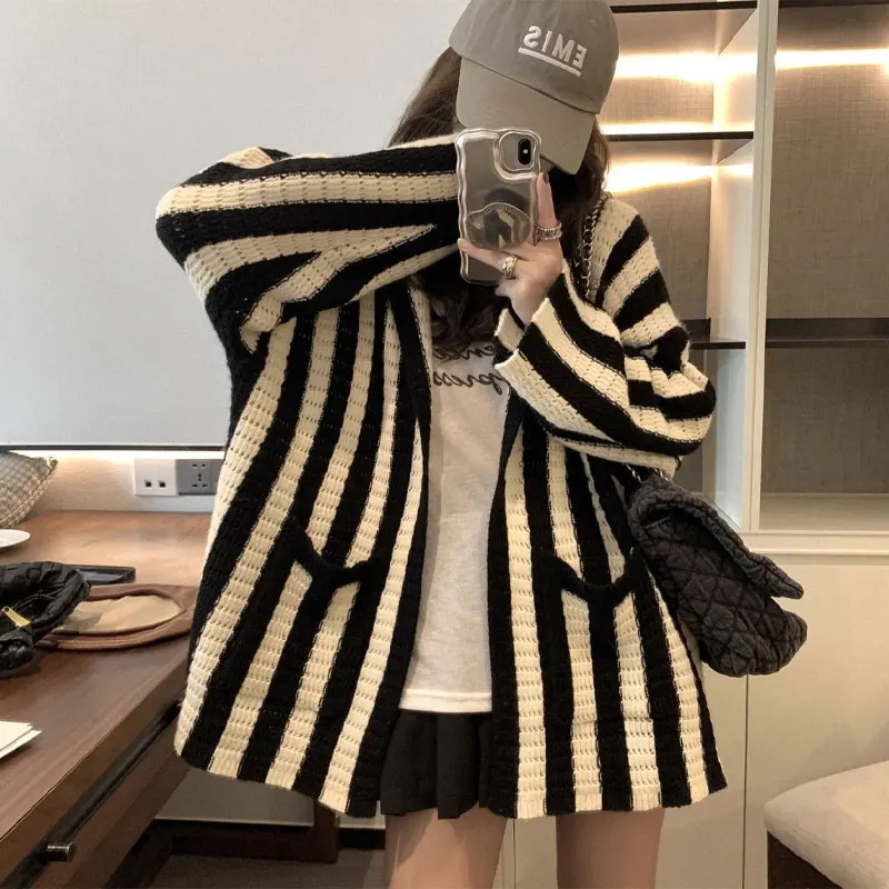 Commute Autumn Winter Striped Sweaters Female Clothing Casual Long Sleeve Korean Loose Stylish Hooded Pockets Knitted Cardigan