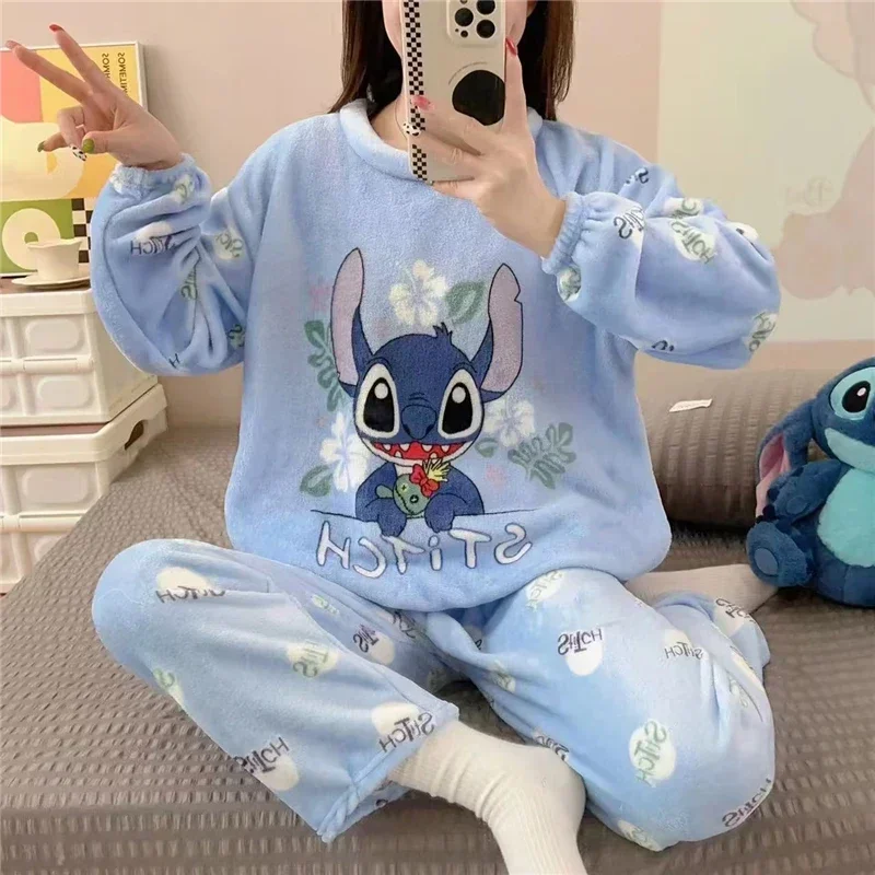 Disney Mickey Mouse winter new flannel women\'s pajamas silk pajamas women\'s cartoon thermal and velvet HelloKitty loungewear set