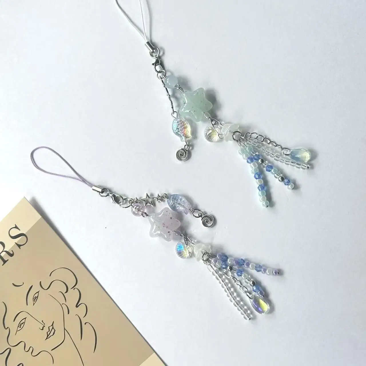 Quallen-Handyanhänger, Riemen, Fischstern, Perlen-Schlüsselanhänger, süßer Taschenanhänger, ozeanblauer Charm, Y2K-Schmuck, Accessoires, Geschenk für Mädchen
