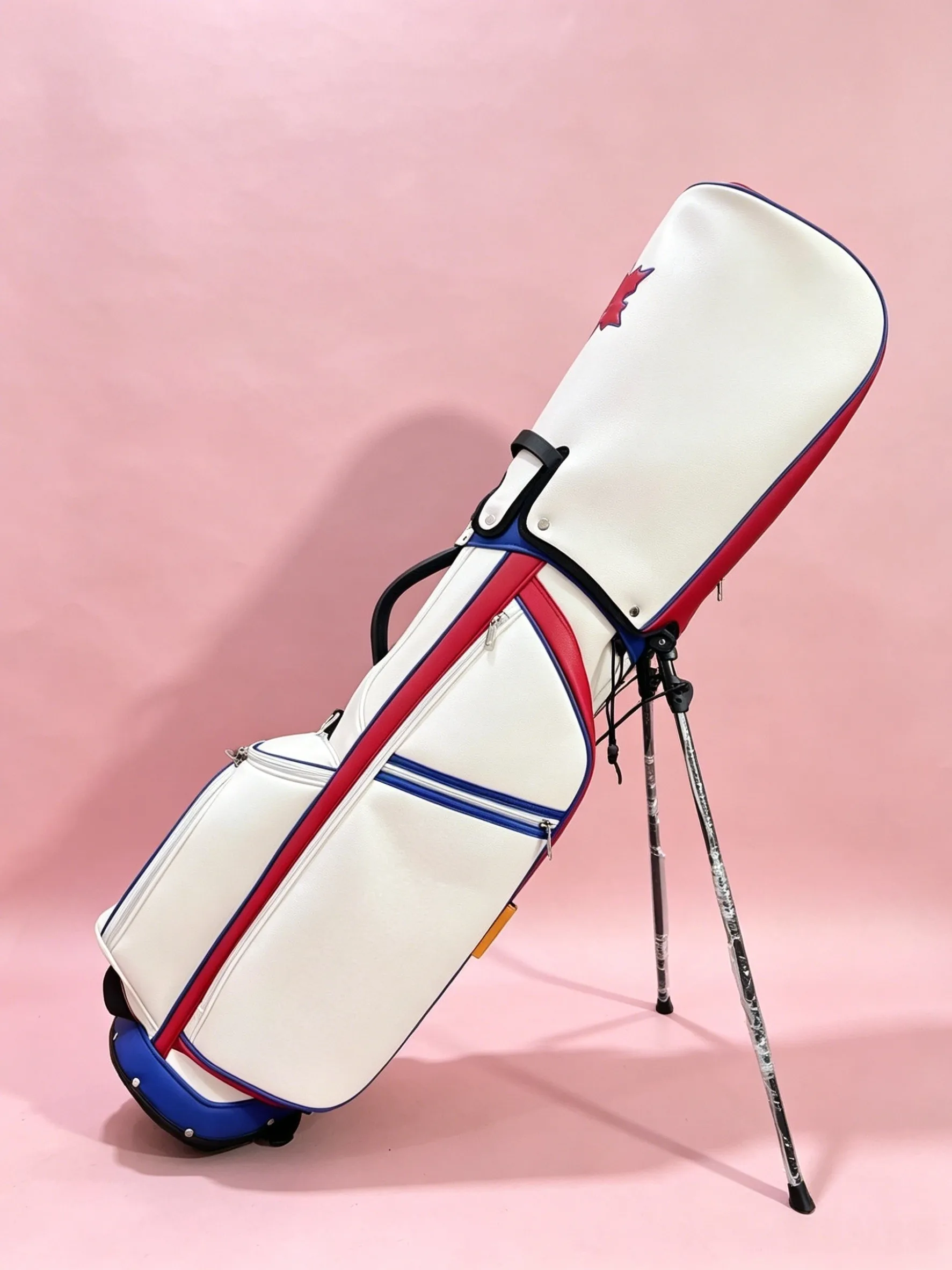 

White Stylish Golf Stand Bag, Unisex Lightweight Waterproof Golf Club Carry Bag Portable Golf Pouch for Men Women On-course Use