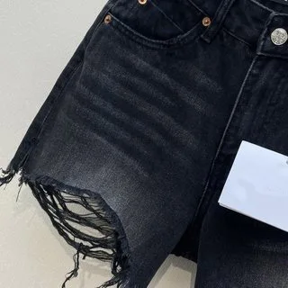 2024 Women's Clothing Tempered raw edge tassel design denim shorts Spring Summer New No.30