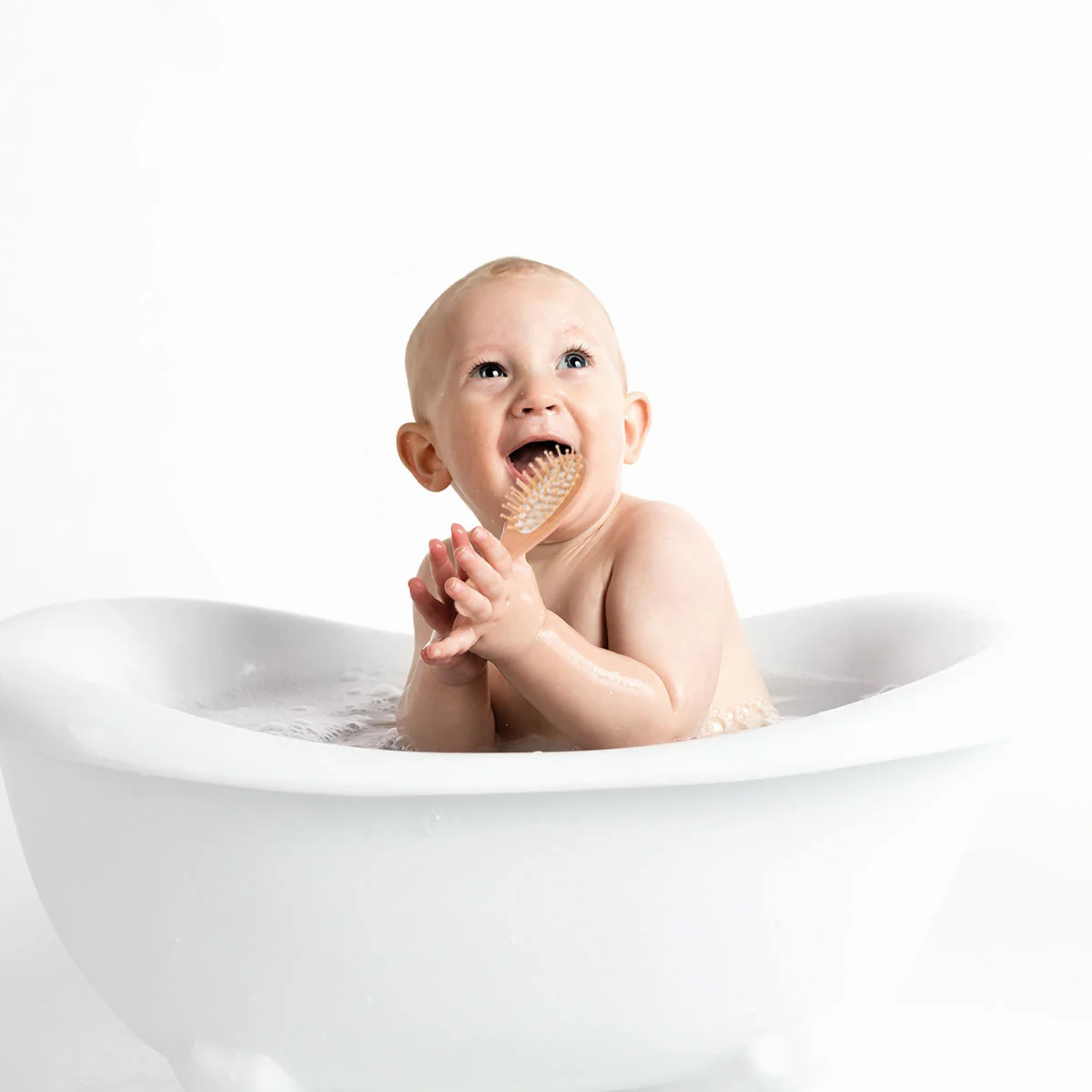 

2Pcs Baby Hair Cleaning Tool Wood Hair Wash Brush Wool Brush Wood Comb Comfortable Baby Bathing Tool Scalp Massage