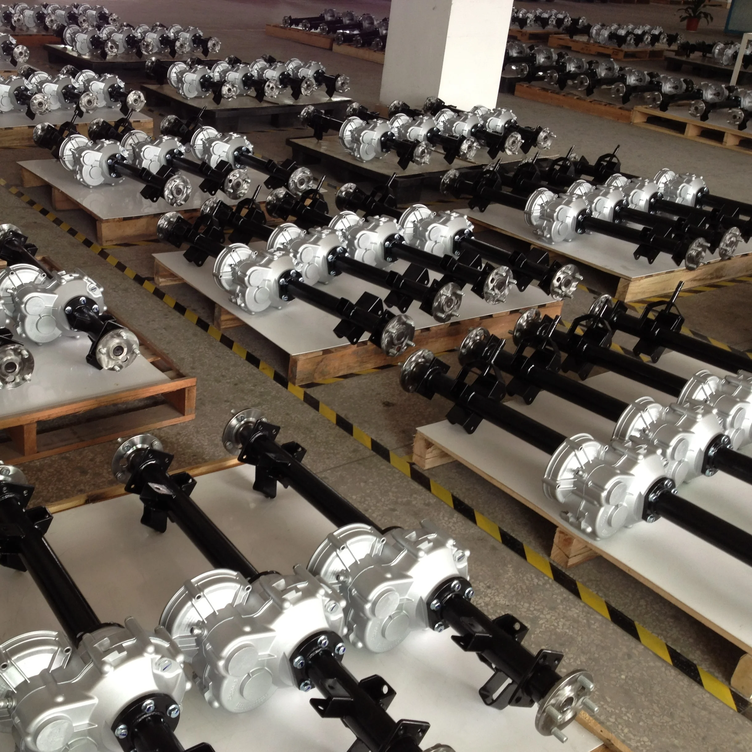 1580mm Rear Axle for Electric Car with Gear Box